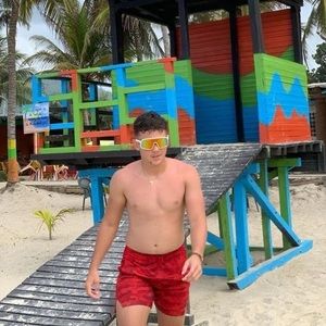 Meet your Posher, Jonathan